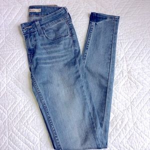 Super Skinny Levi Jeans
